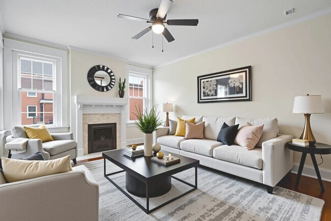Building Photo - SPACIOUS 3 BEDROOM MUSEUM DISTRICT APARTMENT