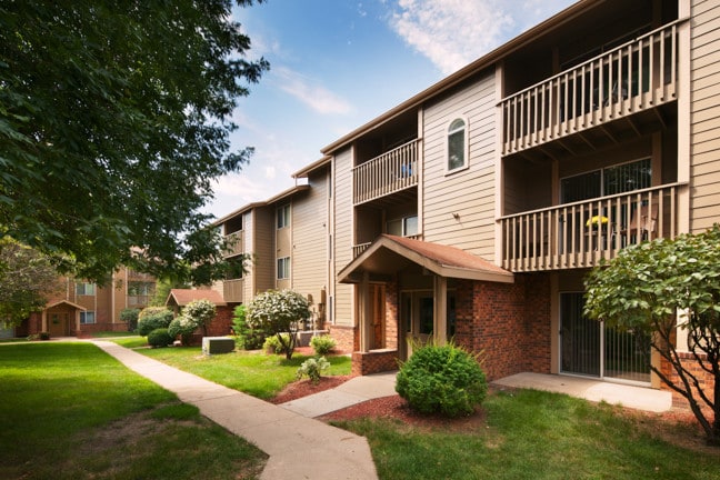 Building Photo - Glen Oaks by Broadmoor