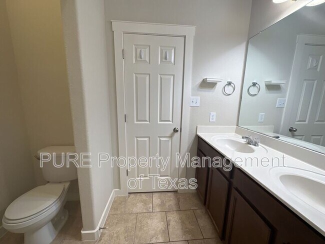 Building Photo - 2101 Rivers Edge Way