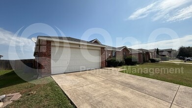 Building Photo - 114 Rio Grande Dr