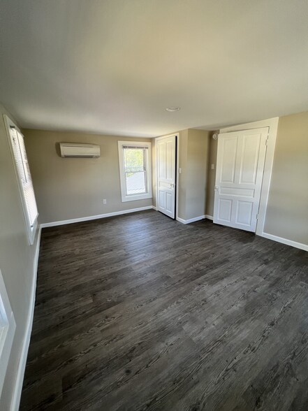 Front Right Bedroom - 61 Flat Swamp Rd