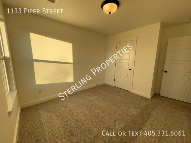 Building Photo - 1133 Piper St