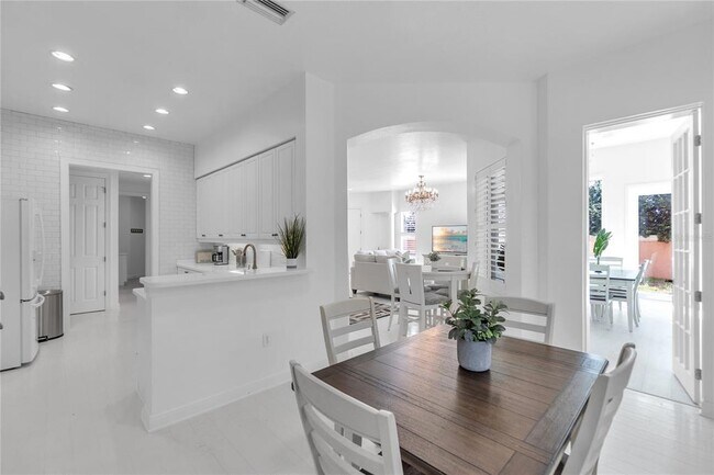 Building Photo - 5405 46th Ct W