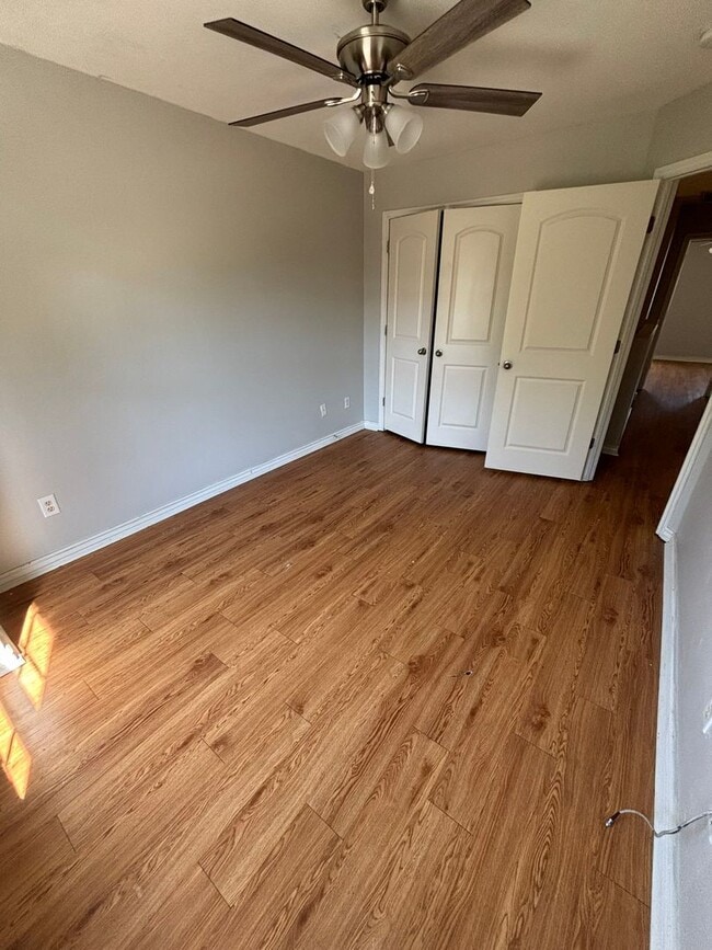 Building Photo - Valley View Estates Farmington! COMING SOON!