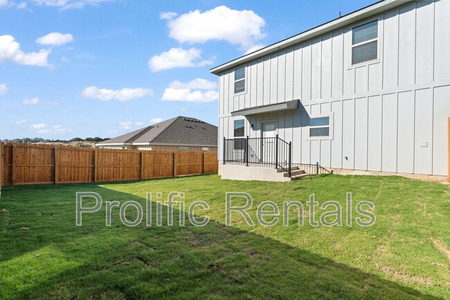 Building Photo - 106 Levi Ct