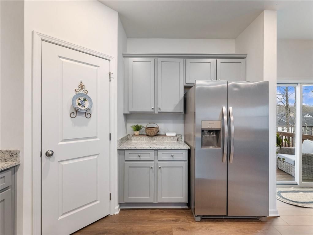 Building Photo - 680 Groover St