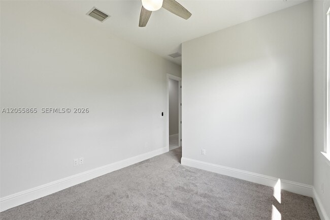 Building Photo - 4662 Estates Cir