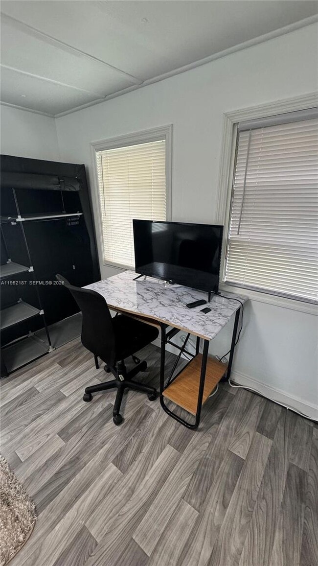 Building Photo - 601 NE 4th Ct.