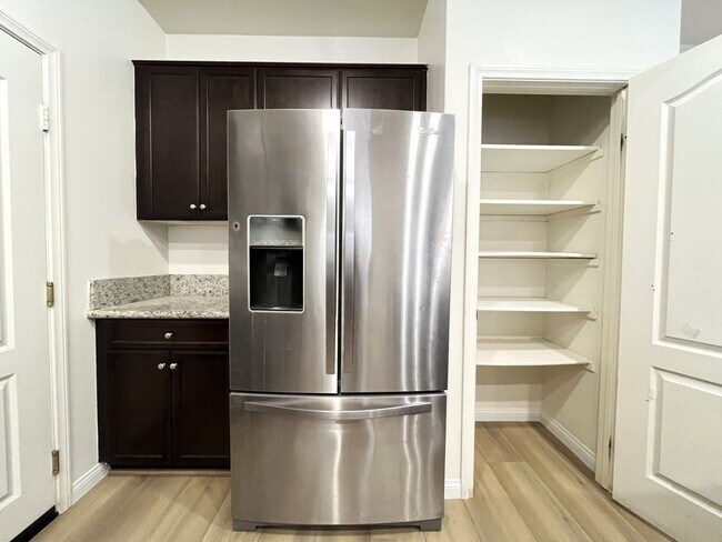 Building Photo - 14601 Serenade Dr