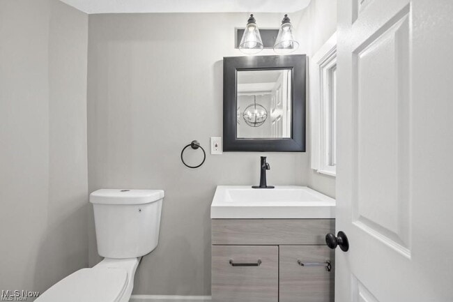 Building Photo - 1643 Lincoln Ave