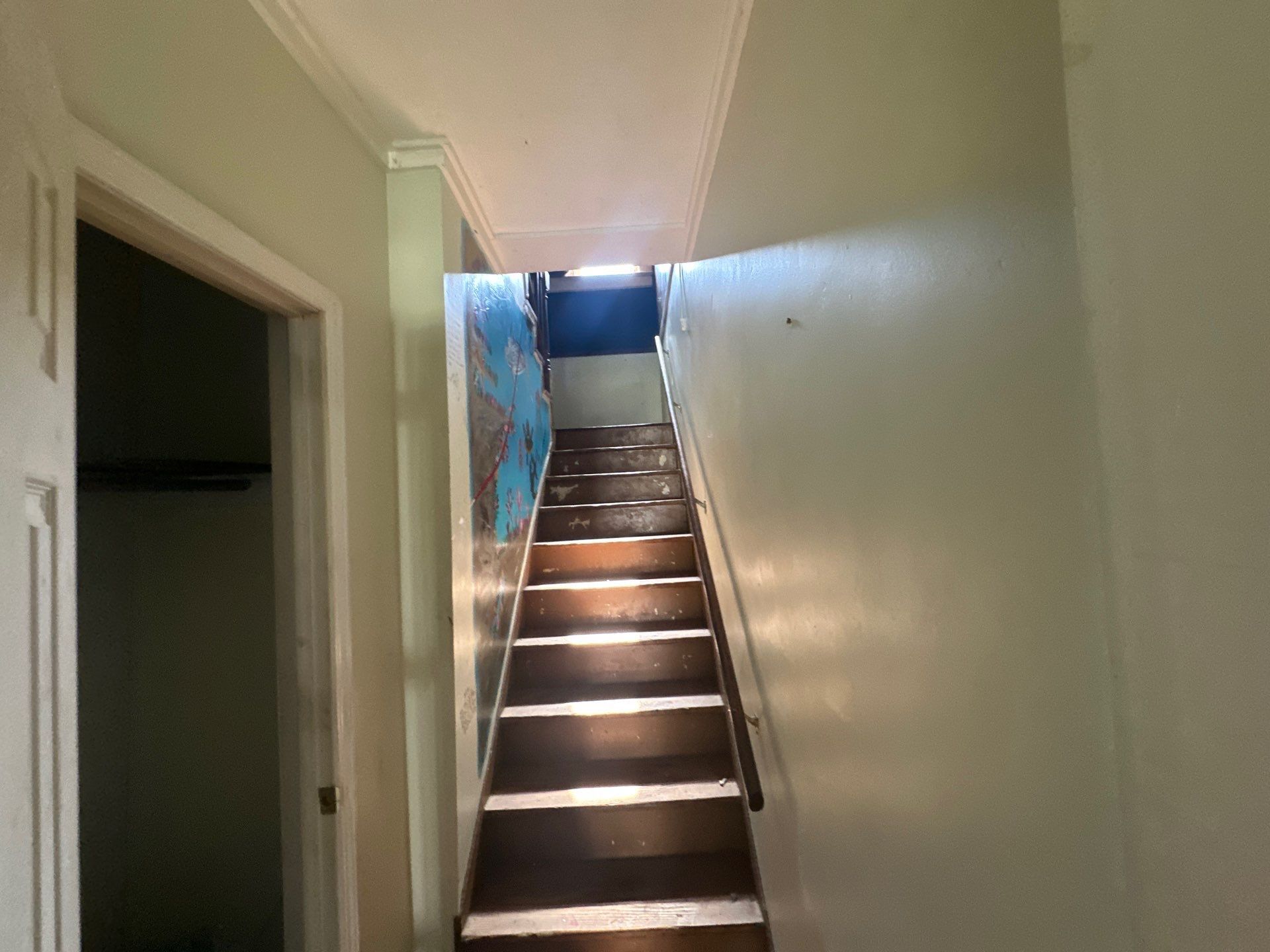 Building Photo - 805 S Hickory St