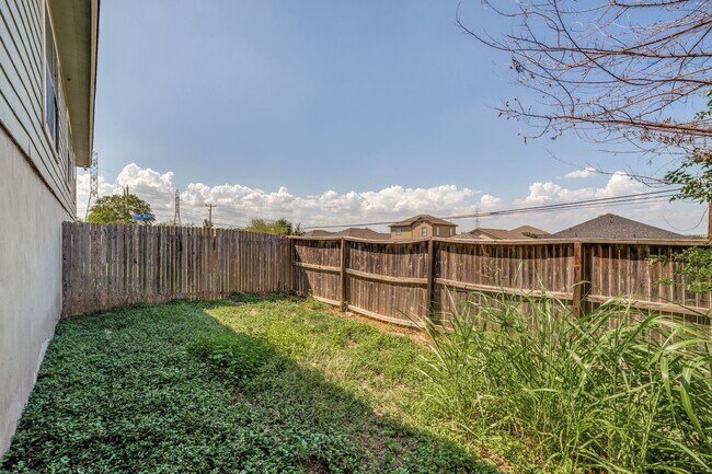 Building Photo - 11443 Creek Eagle