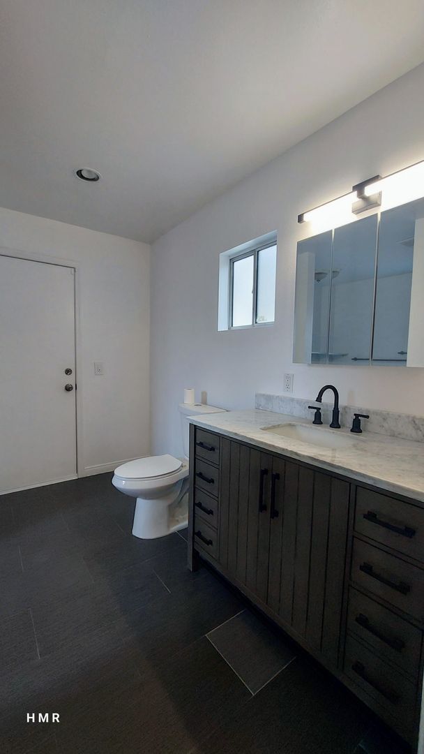 Building Photo - Beautiful home in Chino
