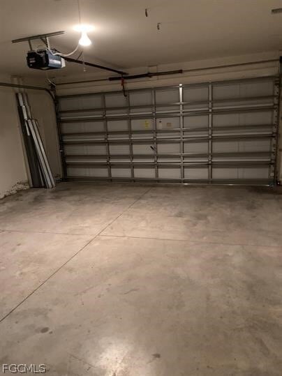 Building Photo - 4311 NE 23rd Pl