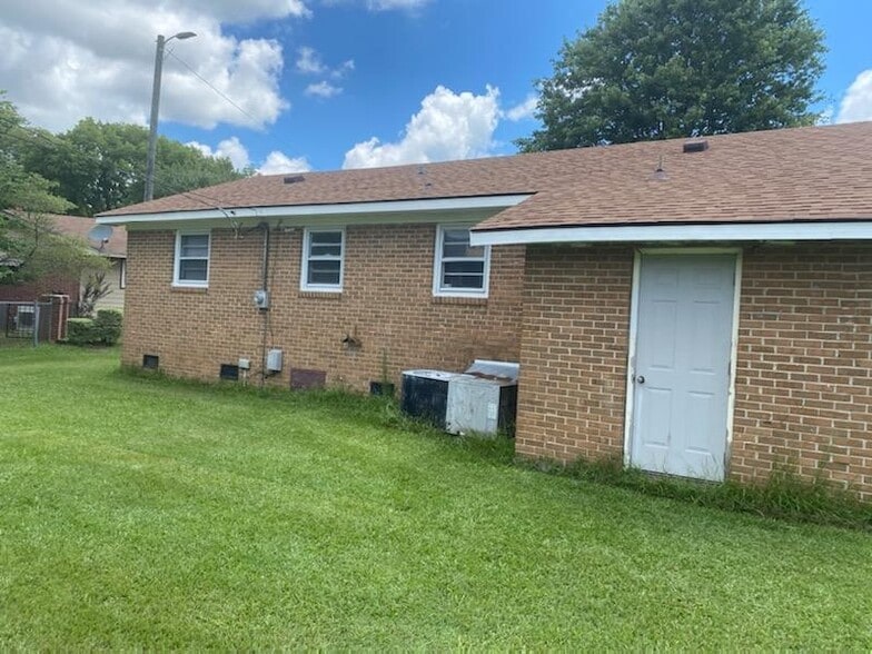 Building Photo - 109 Jeffery St