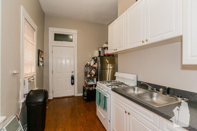 Building Photo - 1 bedroom in Chicago IL 60642
