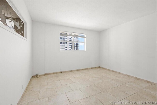 Building Photo - 4250 Galt Ocean Dr