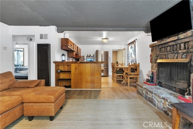 Building Photo - 360 Maple Ln