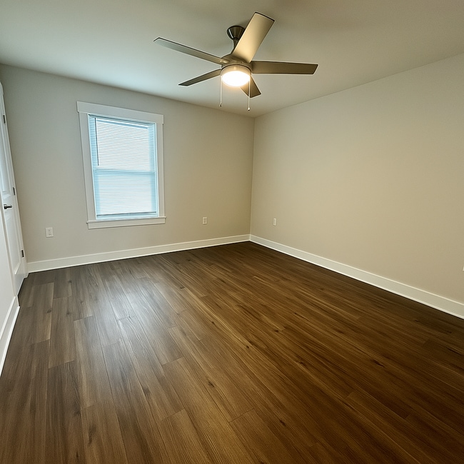 Building Photo - The Hills Townhomes 301-310