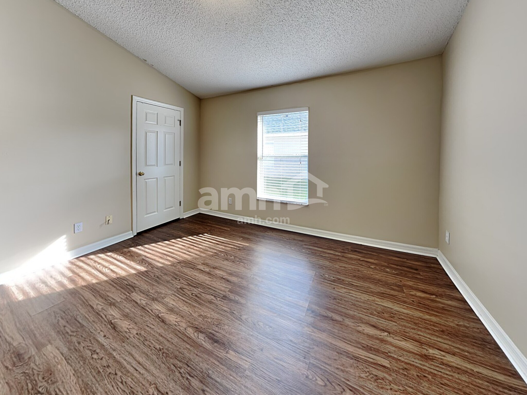 Building Photo - 554 Sedgewood Cir
