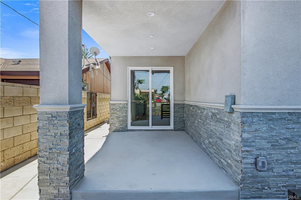 Building Photo - 3920 W 108th St