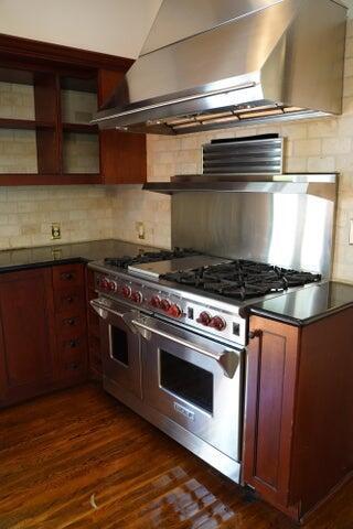 Building Photo - 5215 N Flagler Dr
