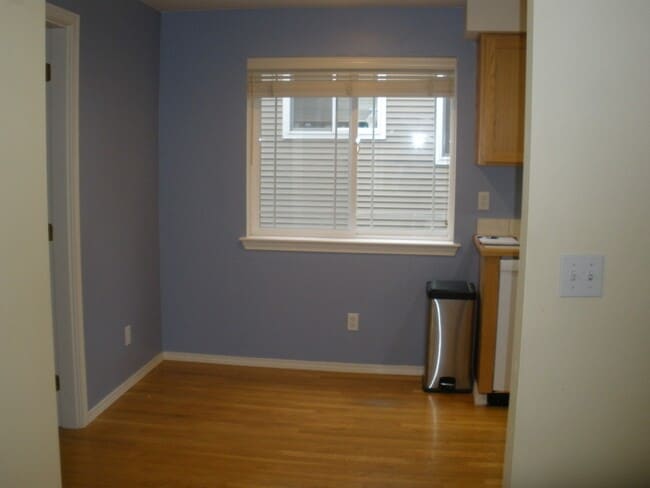 Building Photo - Loyal Heights/ Seattle