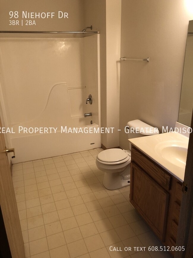 Building Photo - 98 Niehoff Dr