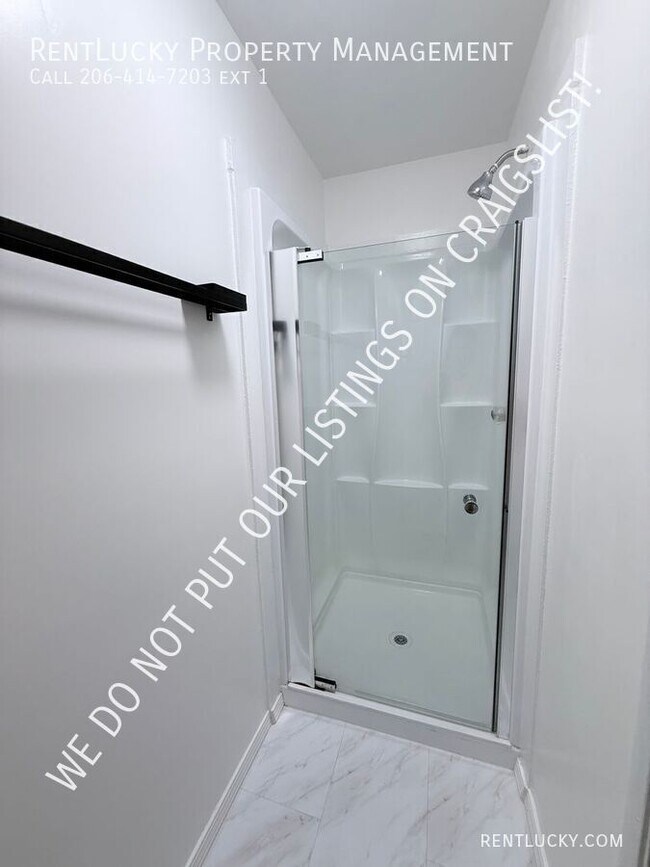 Building Photo - 3221 SW 319th Pl