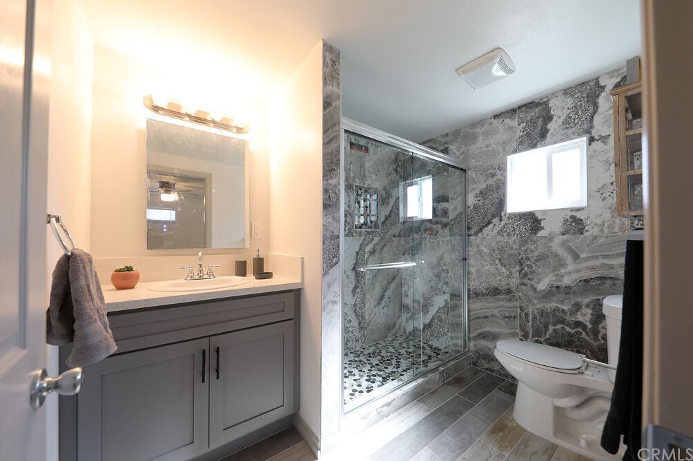 master bath - 3310 W 108th St