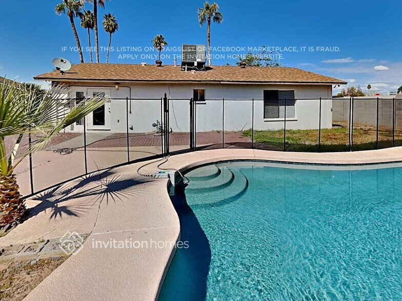 Building Photo - 3265 W Country Gables Dr