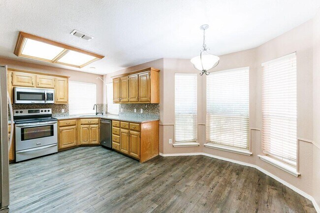 Building Photo - 5903 70th St