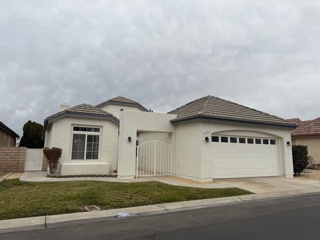 Building Photo - Wyndham Rose in AV, 2 Bedrooms,2 Bathrooms + Den, Gated Community,