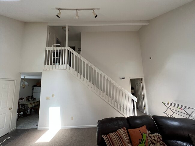 Building Photo - 368 Upper Wild Acrs Dr