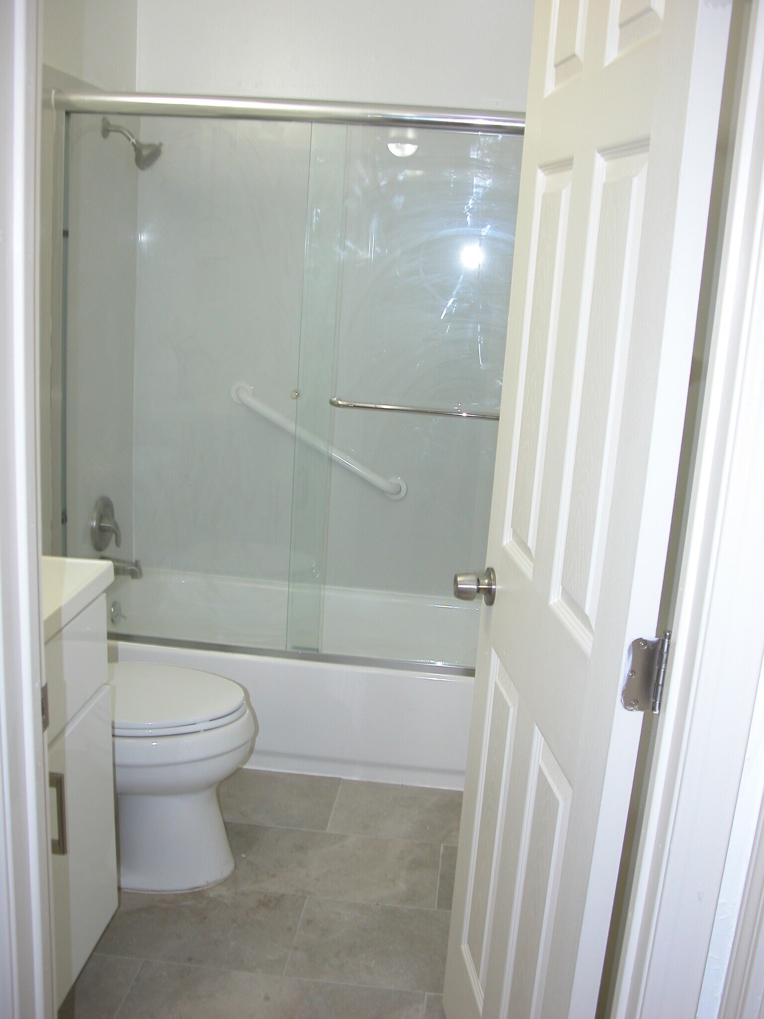 Main Bathroom - 1505 Adeline St