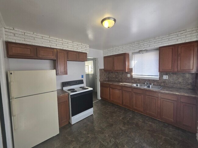 Building Photo - 18302 Wormer Ave