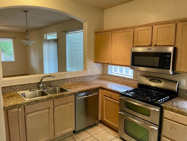 Building Photo - Rio Grande Home