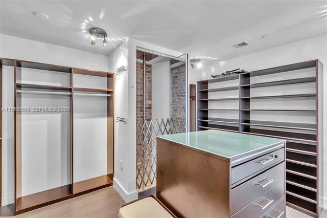 Building Photo - 1100 Biscayne Blvd