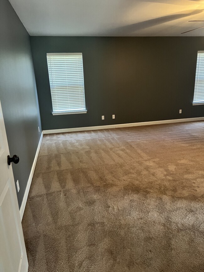 Building Photo - 6005 Fiori Dr