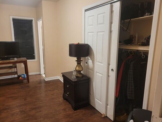 Building Photo - Under Renovation – Spacious Single-Family Home