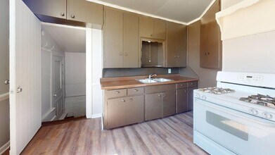 Building Photo - 1120 6th St NW