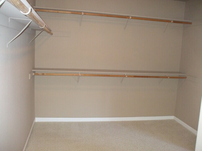 Building Photo - 4948 Forest Creek Way