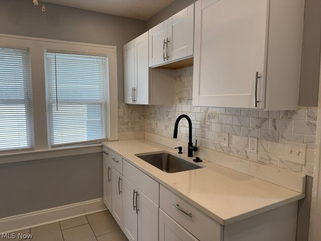 Building Photo - 3231 W 121st St