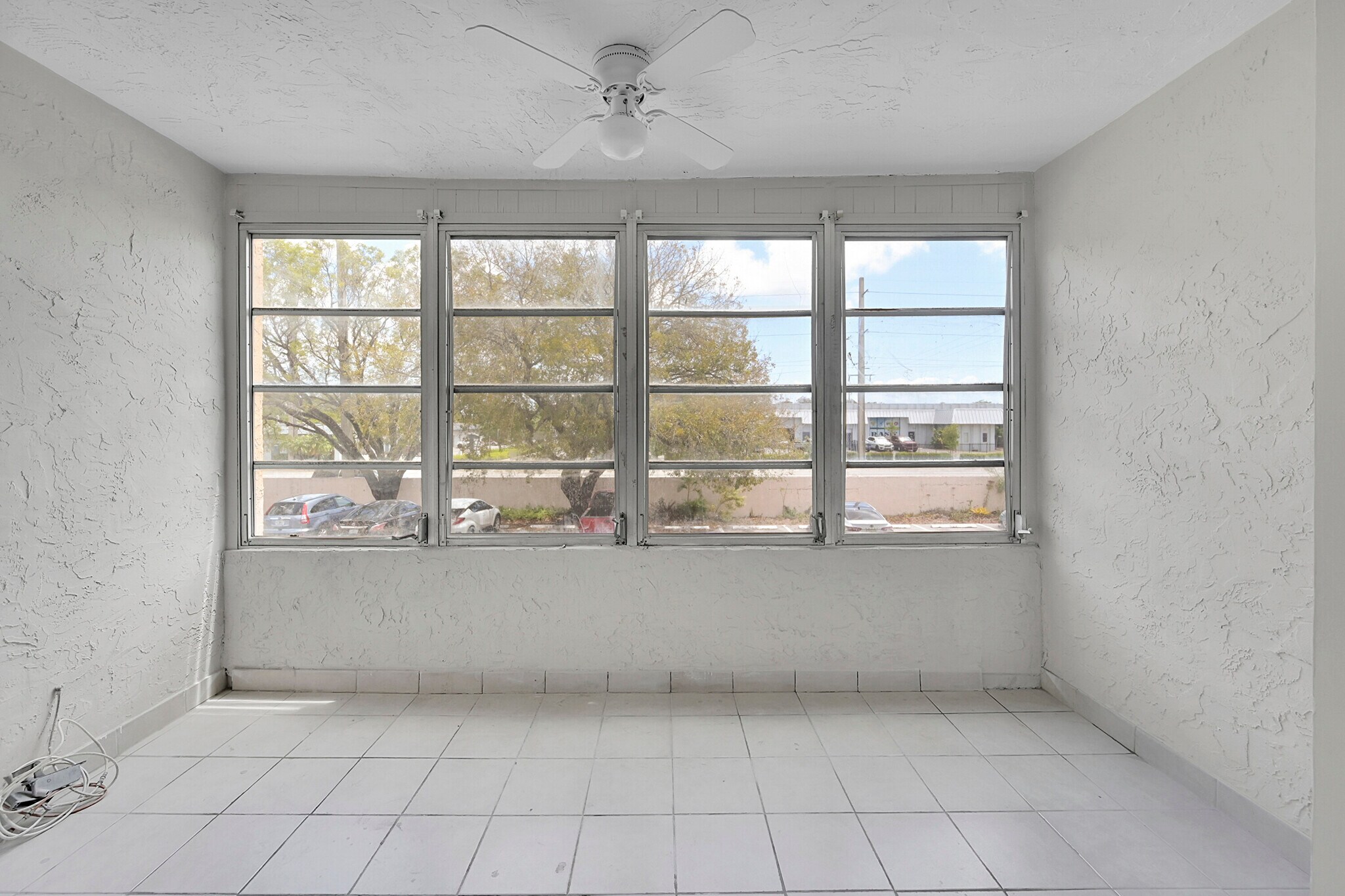 Building Photo - 2840 Somerset Dr