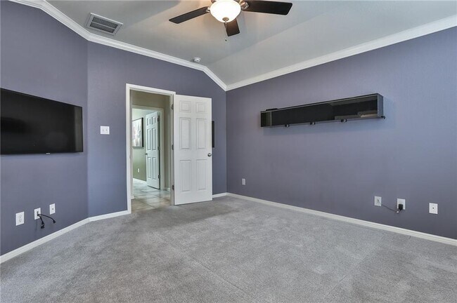 Building Photo - 11400 W Parmer Ln