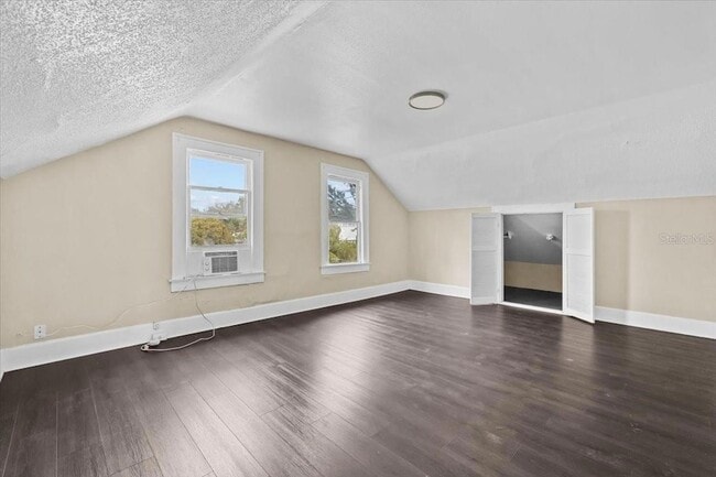 Building Photo - 1703 7th Ave N