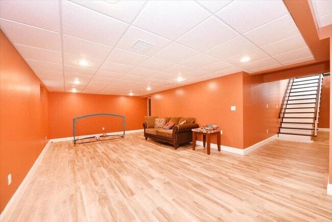 Building Photo - 24 Aldgate Dr W