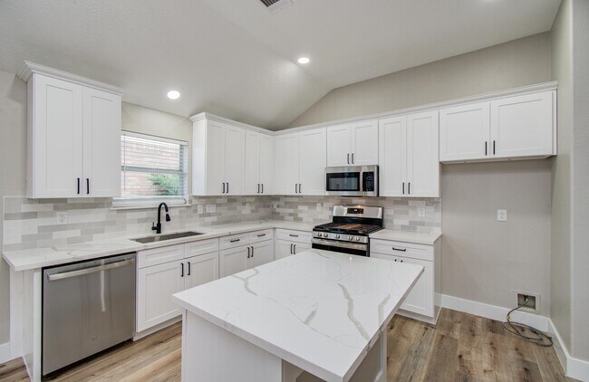 Building Photo - 4506 Knights Ct