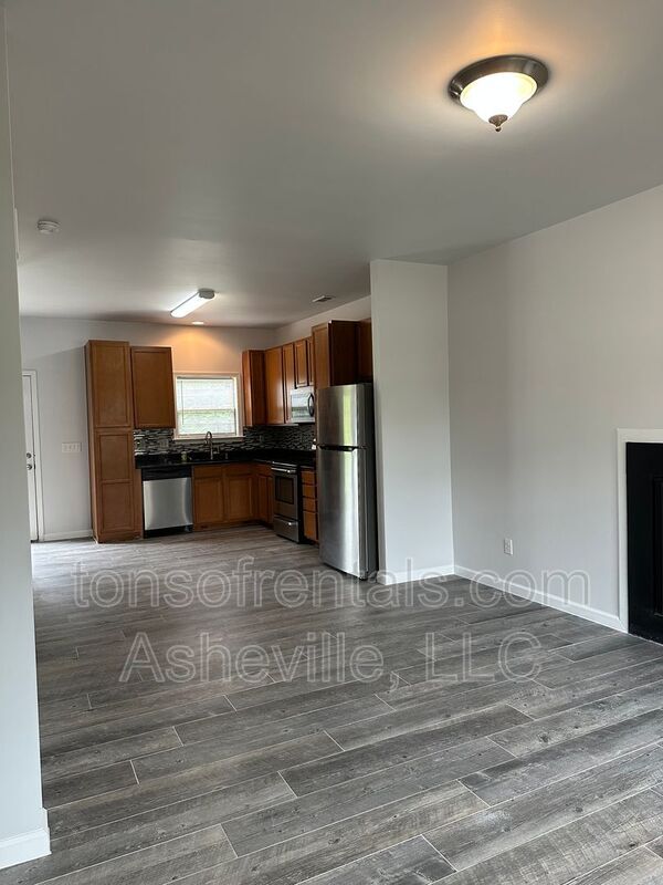 Building Photo - 33 Mallard Run Dr
