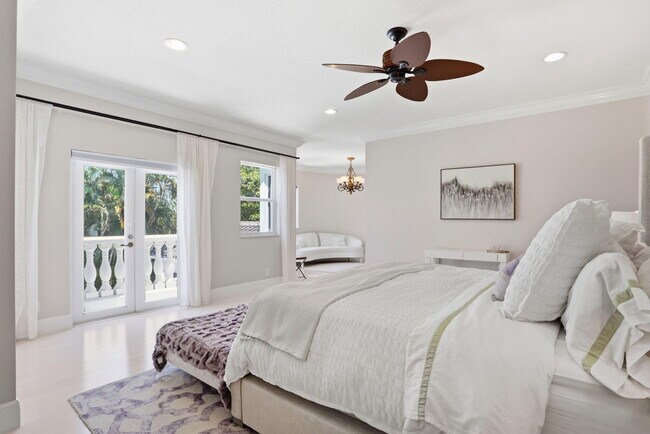 Building Photo - 375 SW 16th St